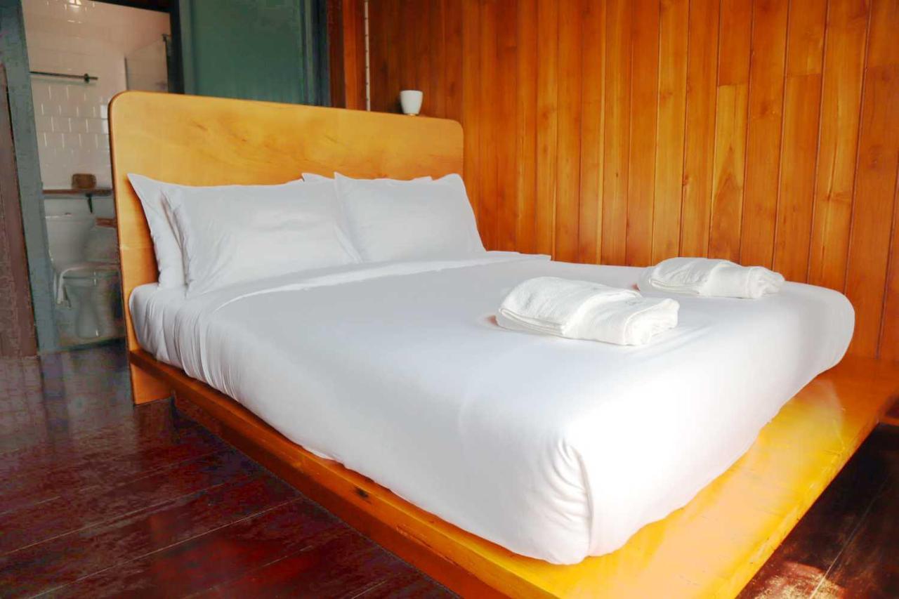 Srisanor Boutique Hotel Prachuap Khiri Khan Ngoại thất bức ảnh