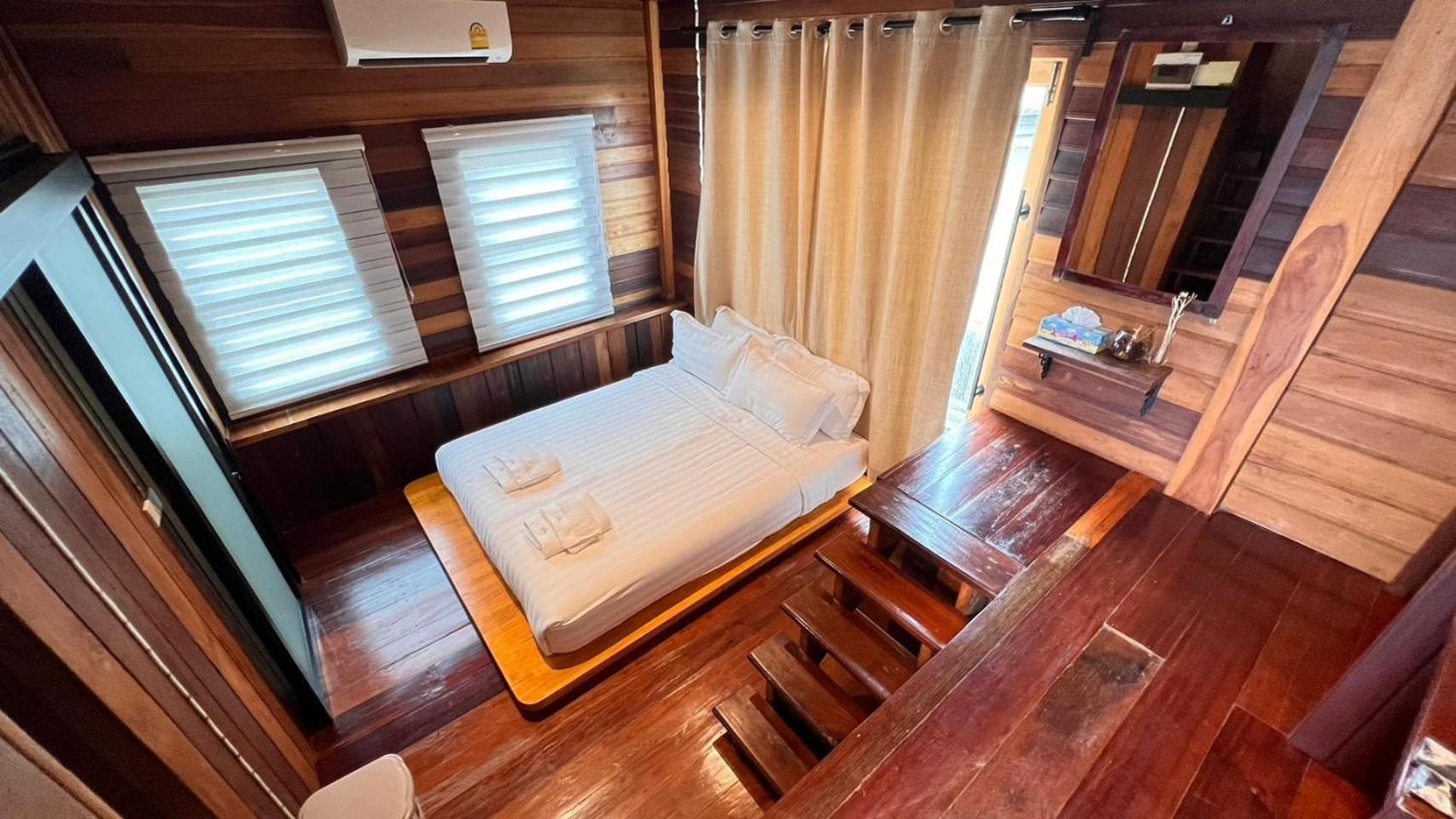 Srisanor Boutique Hotel Prachuap Khiri Khan Ngoại thất bức ảnh