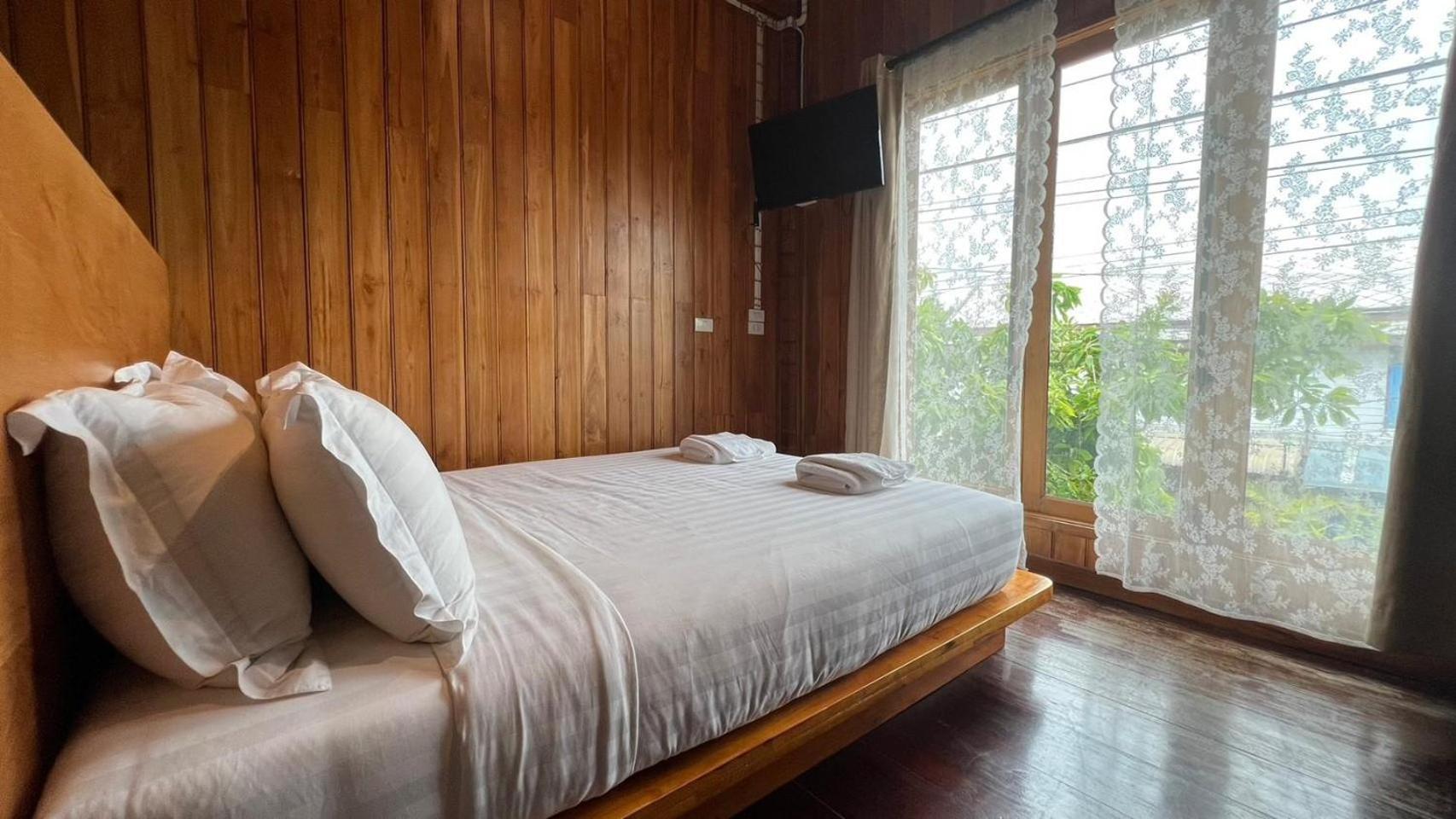 Srisanor Boutique Hotel Prachuap Khiri Khan Ngoại thất bức ảnh